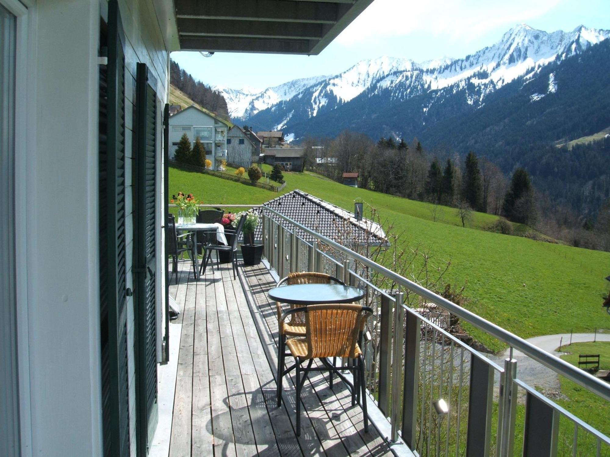 Haus Matt Hotel Laterns Exterior photo